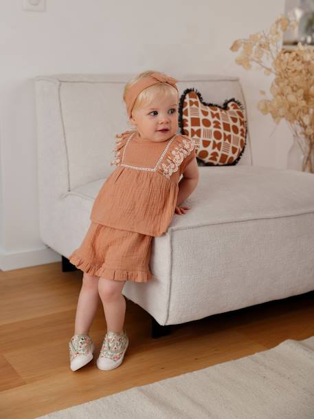 Conjunto bordado para bebé: blusa + short + cinta del pelo de gasa de algodón caramelo 